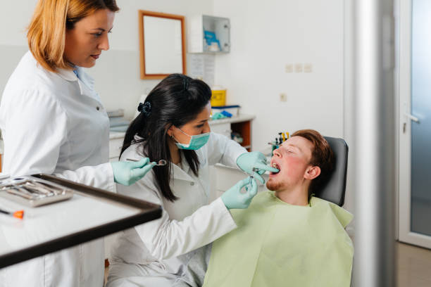 Best Emergency Treatment for Oral Infections in Marengo, IA